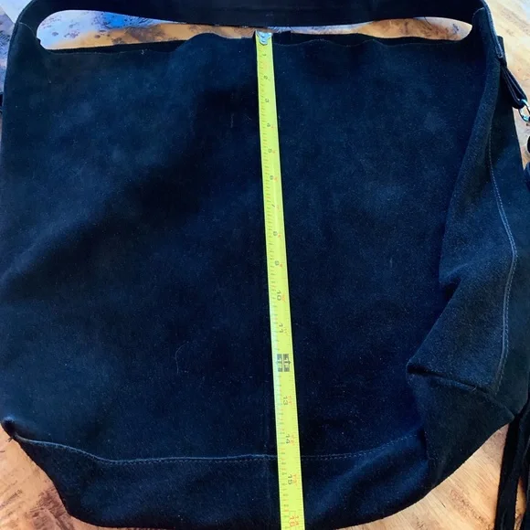 Black suede bucket purse with tassel - Picture 7 of 8